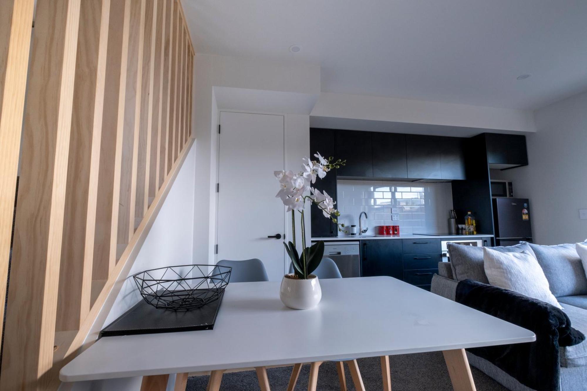 Luxury 2 Bed Townhome In Cbd クライストチャーチ エクステリア 写真