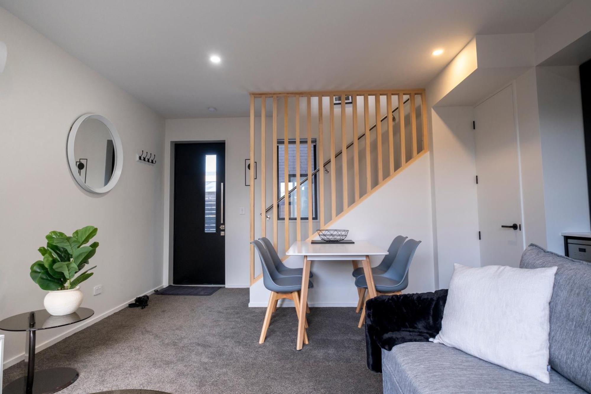 Luxury 2 Bed Townhome In Cbd クライストチャーチ エクステリア 写真