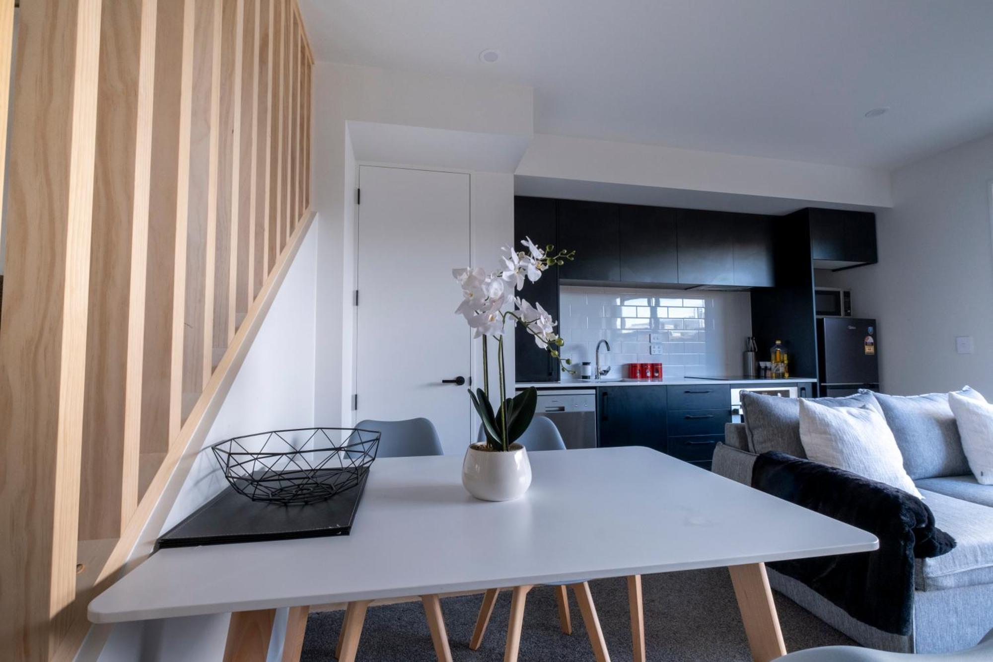 Luxury 2 Bed Townhome In Cbd クライストチャーチ エクステリア 写真