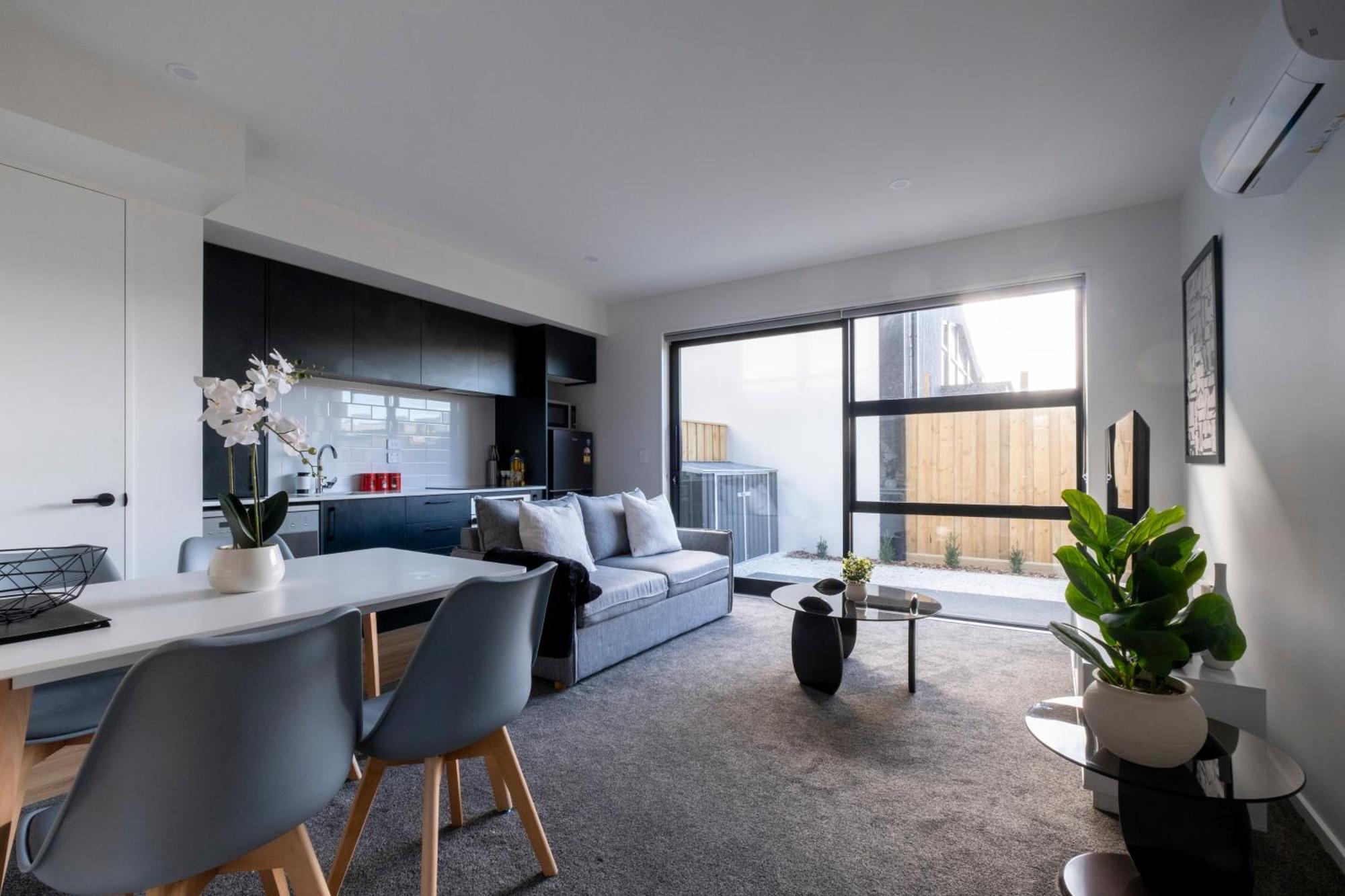 Luxury 2 Bed Townhome In Cbd クライストチャーチ エクステリア 写真