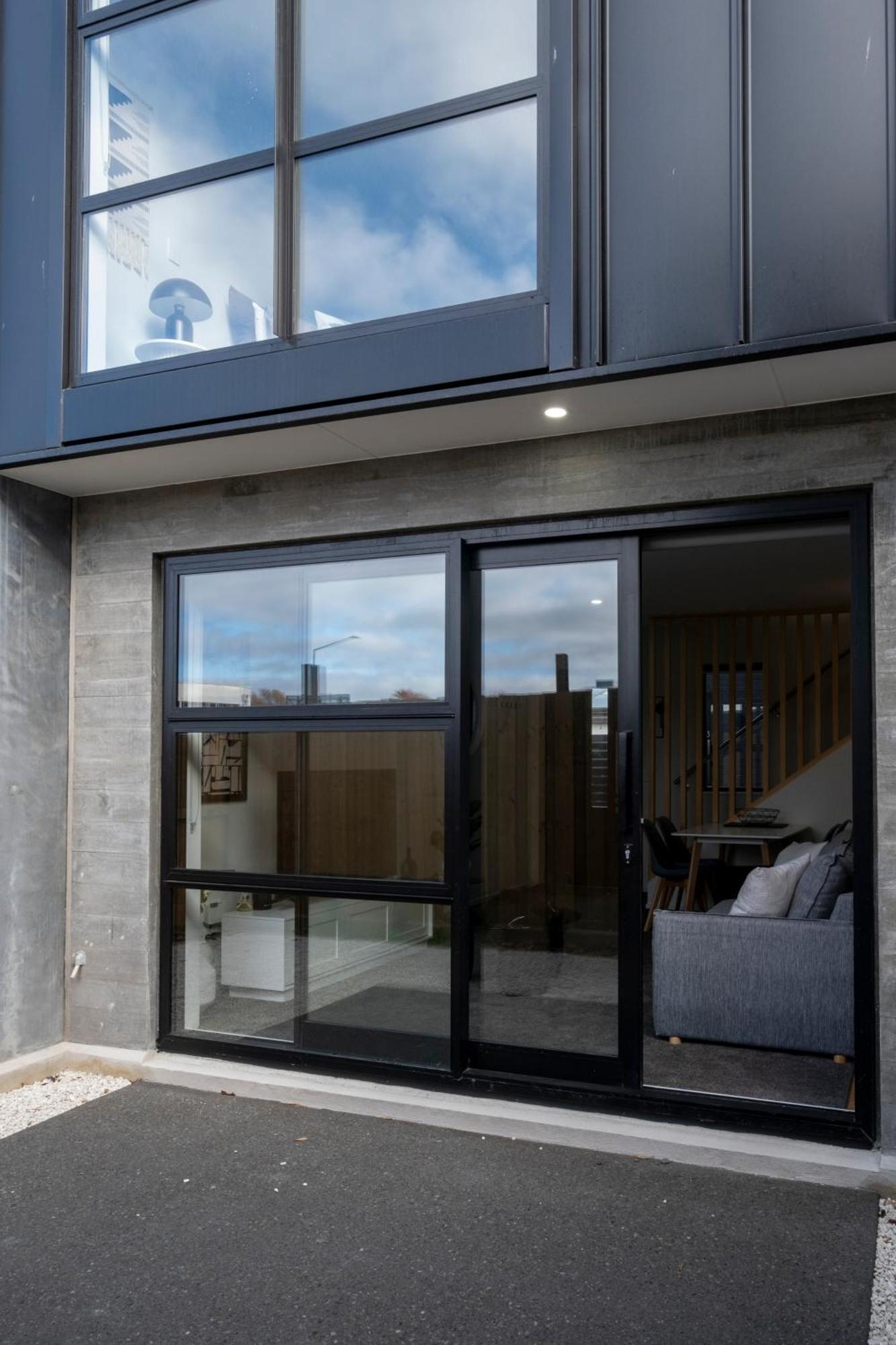 Luxury 2 Bed Townhome In Cbd クライストチャーチ エクステリア 写真