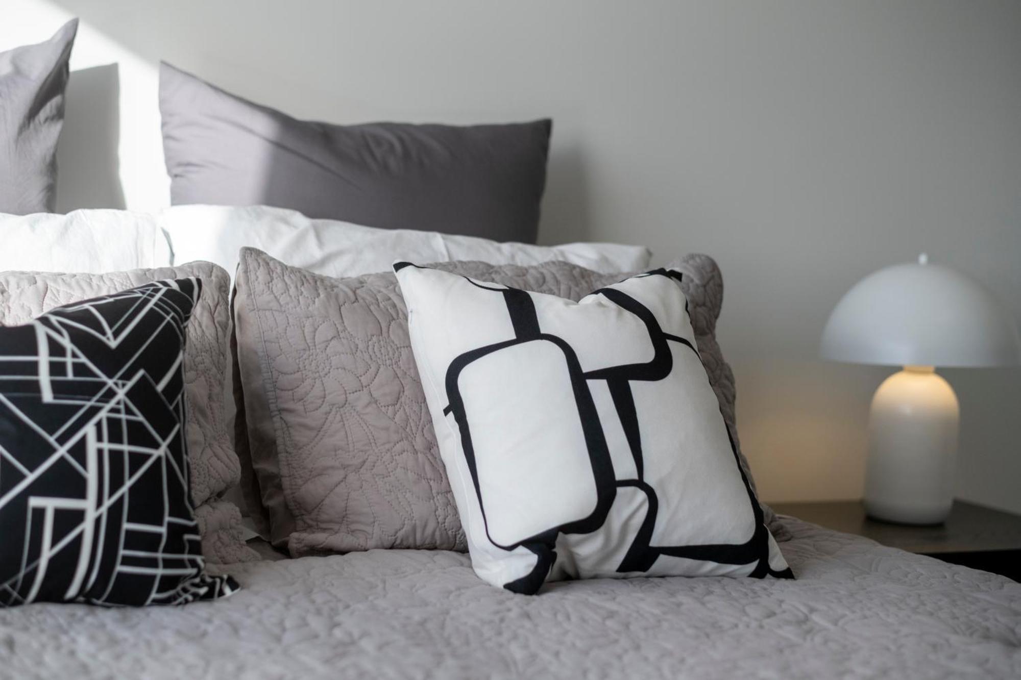 Luxury 2 Bed Townhome In Cbd クライストチャーチ エクステリア 写真