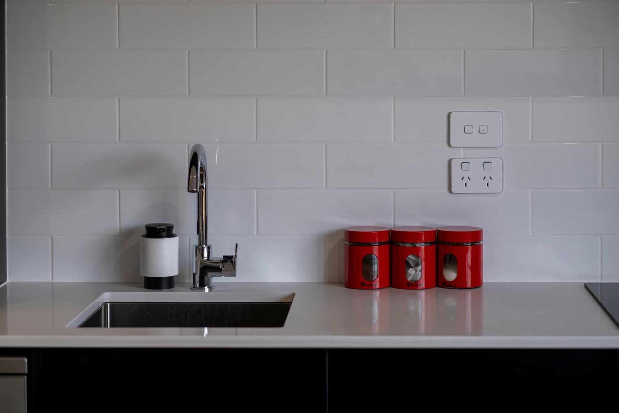 Luxury 2 Bed Townhome In Cbd クライストチャーチ エクステリア 写真
