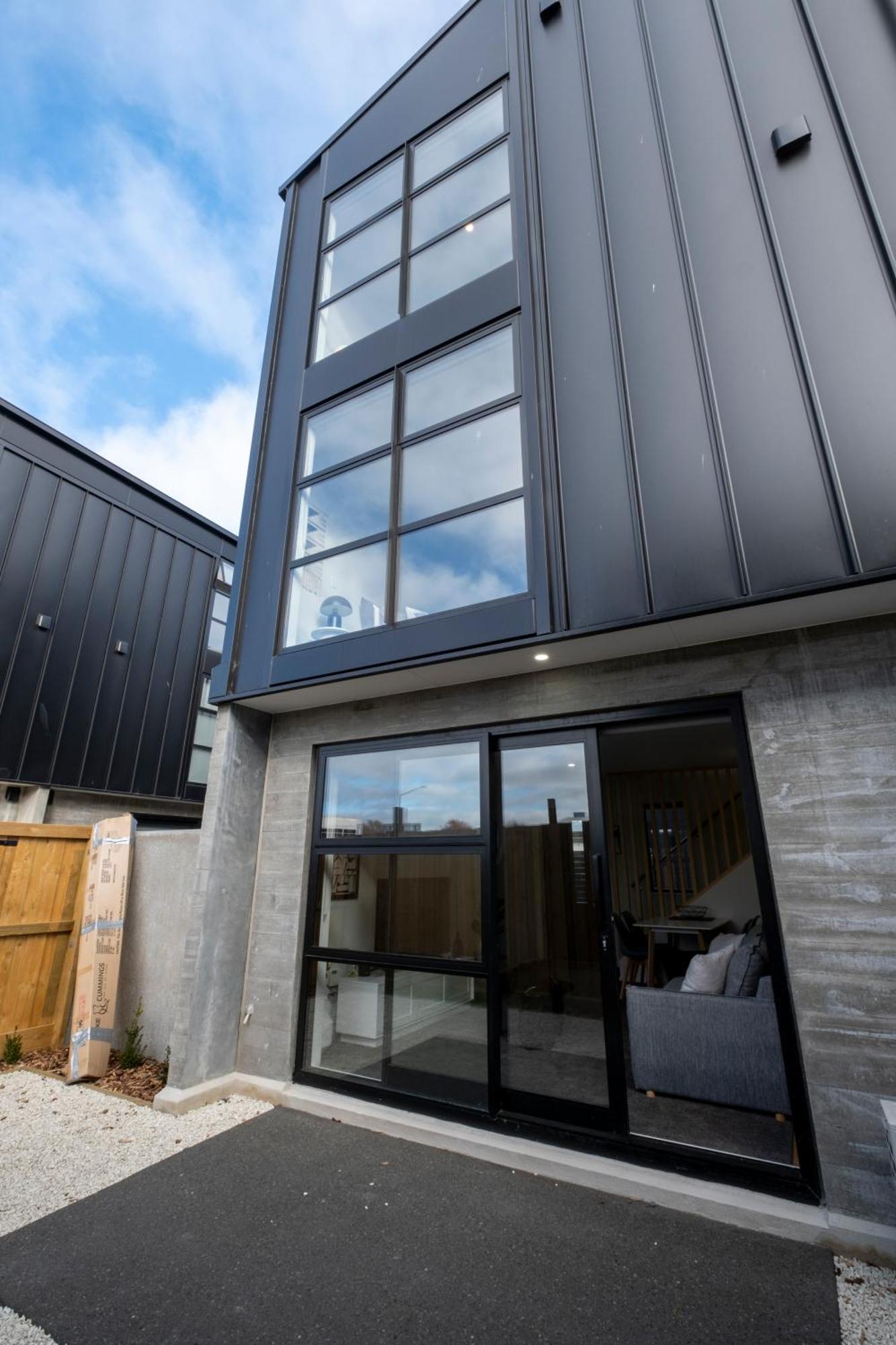 Luxury 2 Bed Townhome In Cbd クライストチャーチ エクステリア 写真
